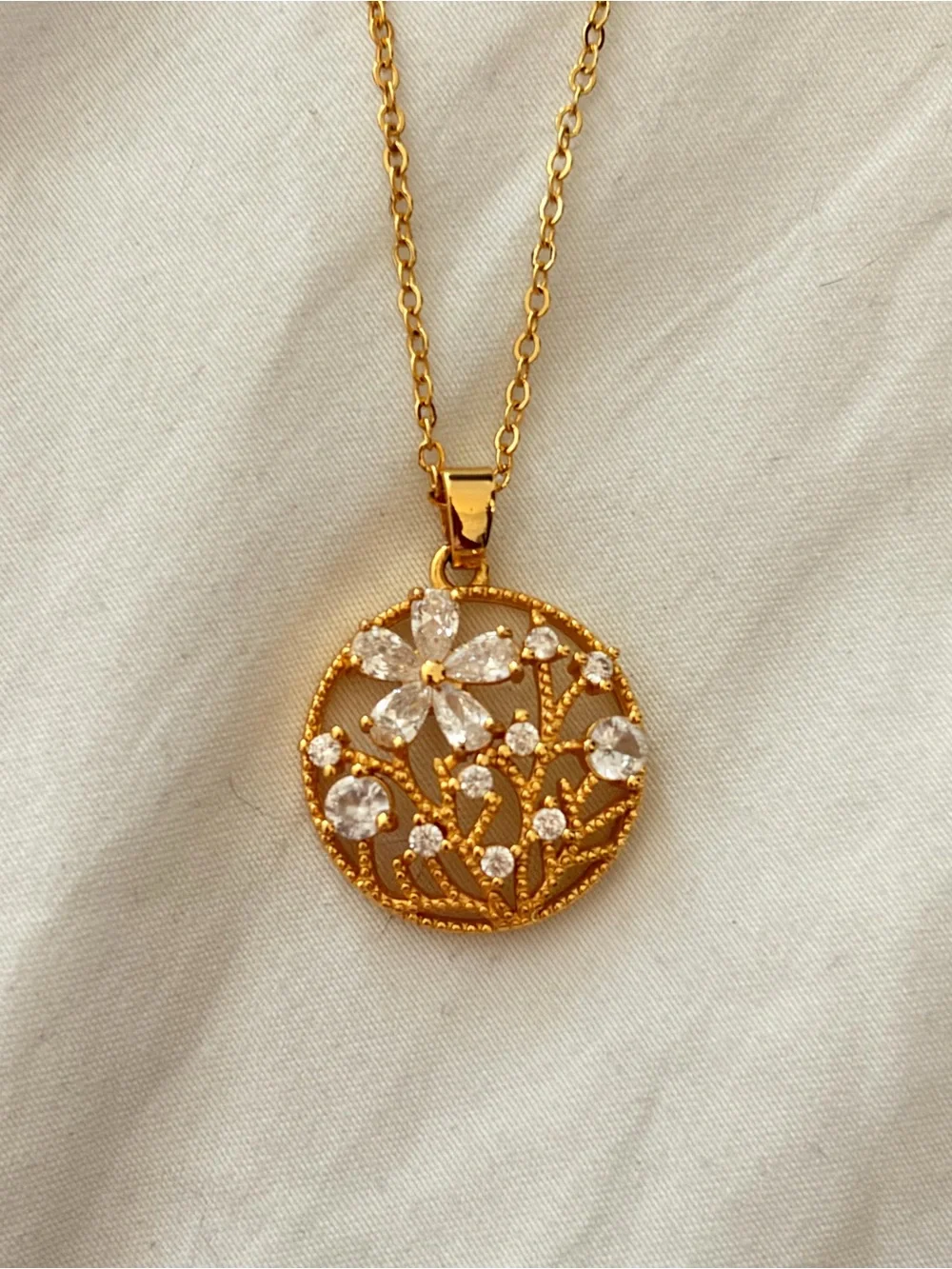 Gold Floral Crystal Pendant Necklace - Women Jewelry